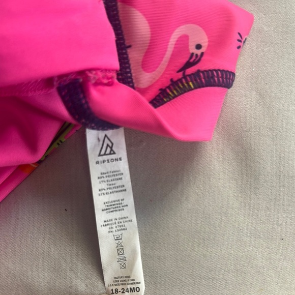 Ripzone - Vibrant Pink Floral Rashguard UV Protection Swimwear - Picture 2 of 4